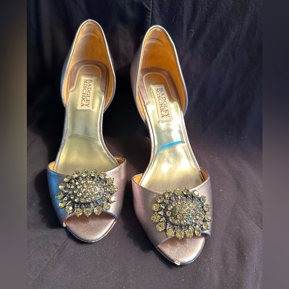 🩷Badgley Mischka Silver Peep-Toe 3” Heels-
